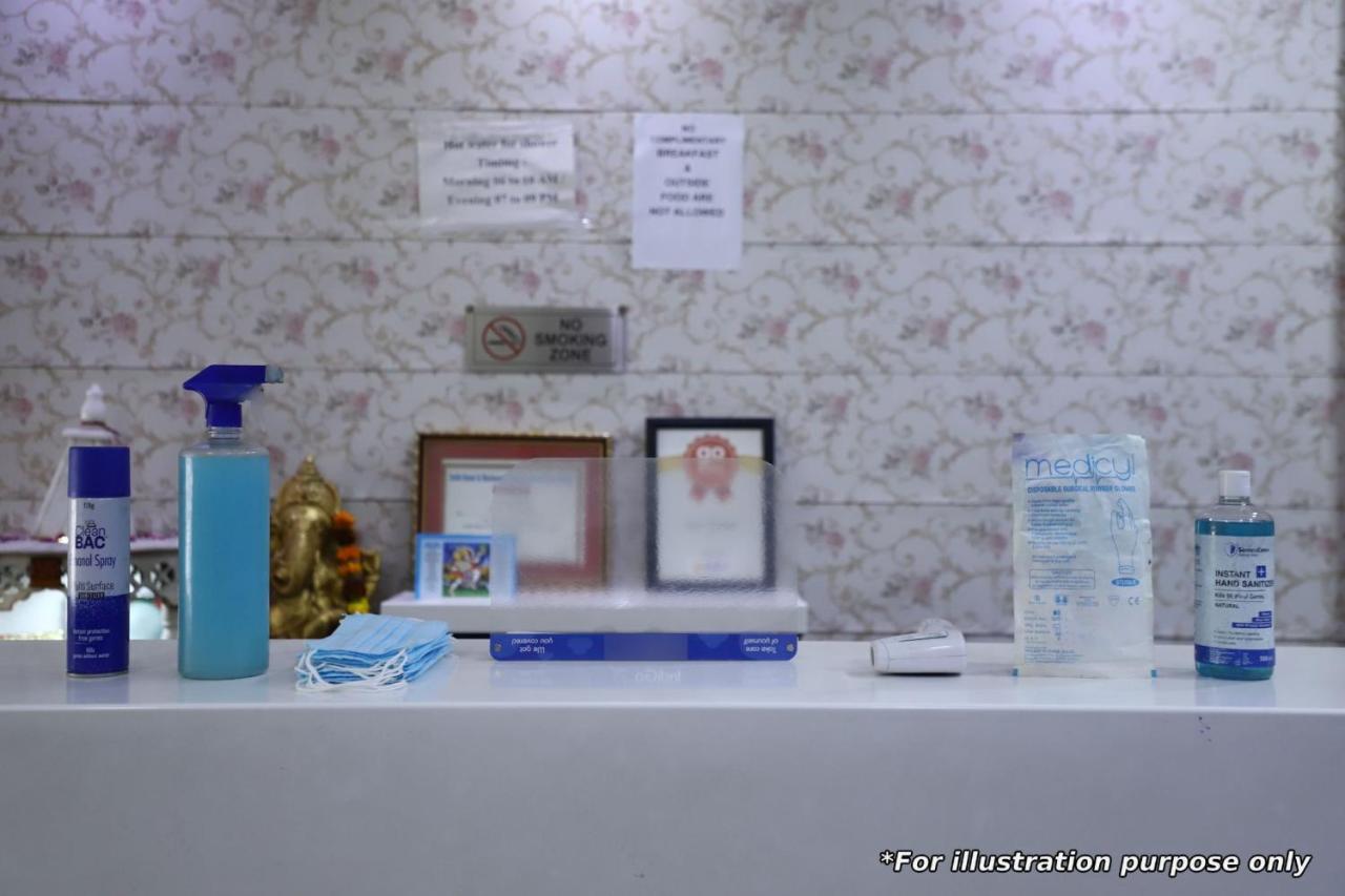 Capital O Hotel Royal Inn Near Gomti Riverfront Park Лакхнау Экстерьер фото